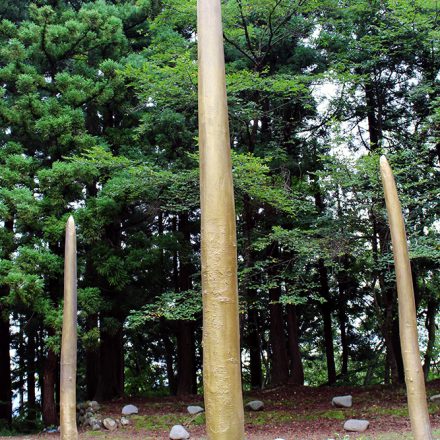 記憶の傷跡と明日の杜